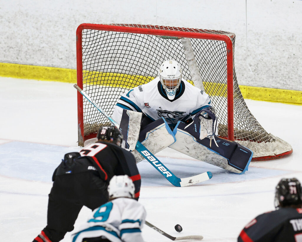 SHOWCASE DAILY: TWIN GOALIE BROTHERS EARN WINS DURING EVENT'S